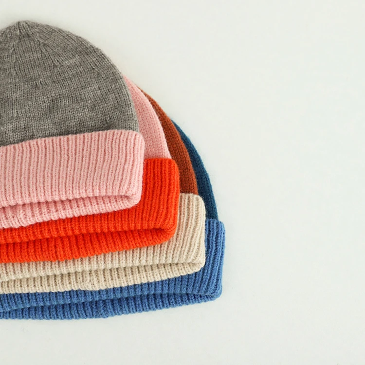 Kids pull on beanie