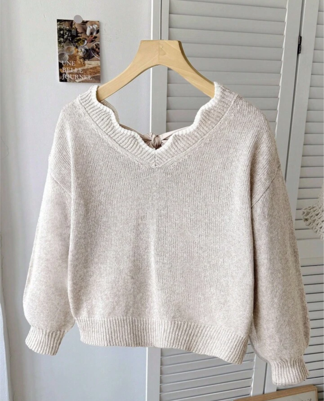 Girls Scalloped Neck Sweater With Bow Tie In The Back