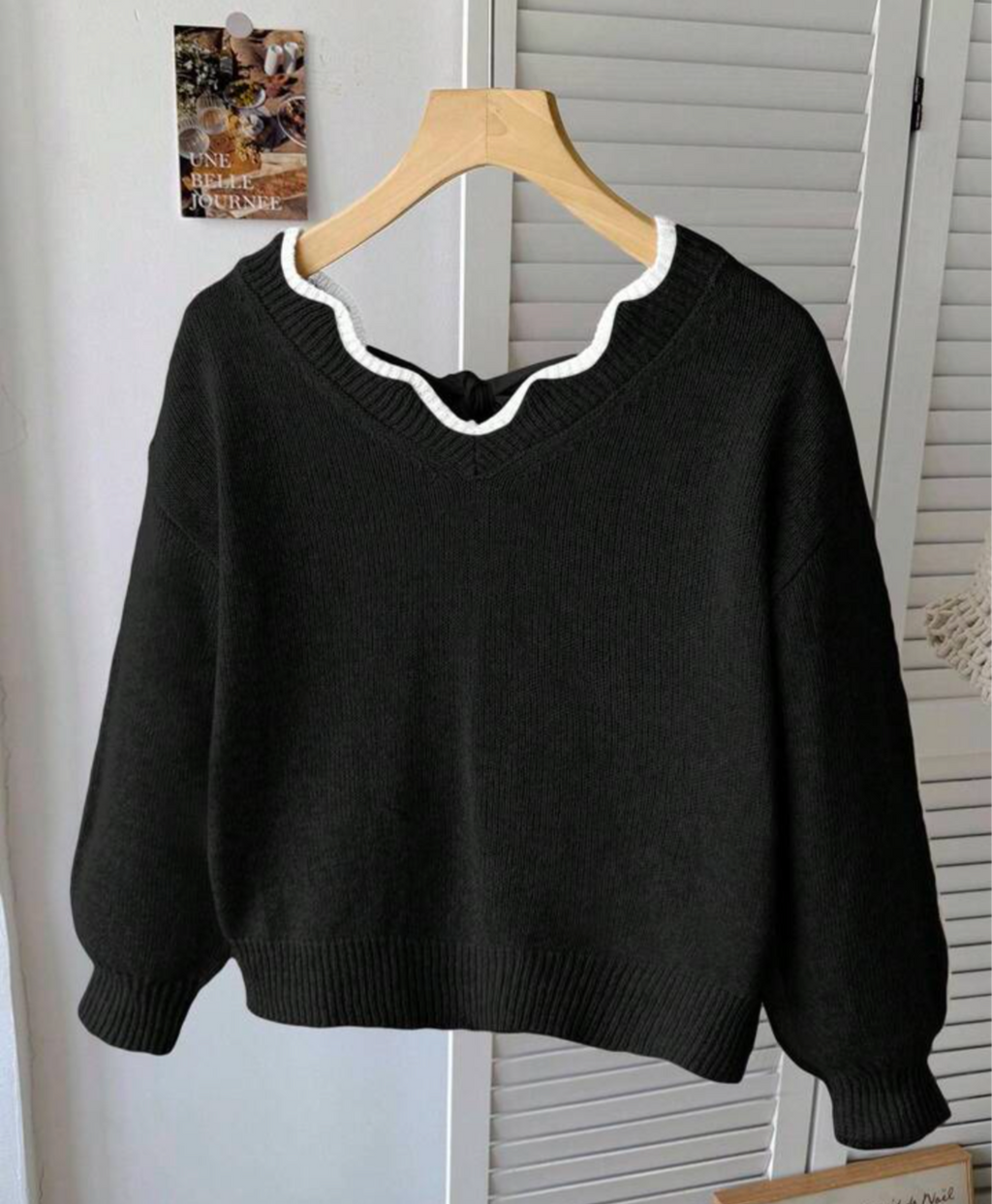 Girls Scalloped Neck Sweater With Bow Tie In The Back